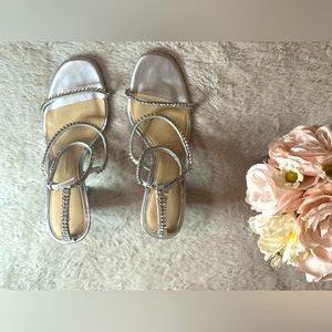 𝐆𝐢𝐚𝐧𝐢 𝐛𝐢𝐧𝐢 𝐬𝐚𝐧𝐝𝐚𝐥𝐬 ❣︎❣︎